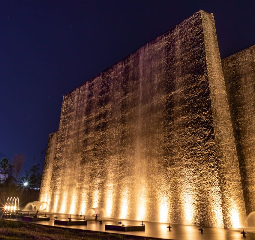 Muro de agua MS Milenium Hilton Monterrey